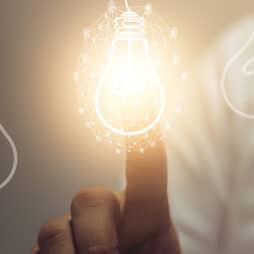 Ampoule symbolisant l'innovation et la créativité