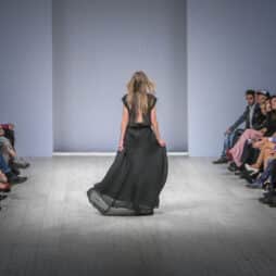 Mannequin au défilé